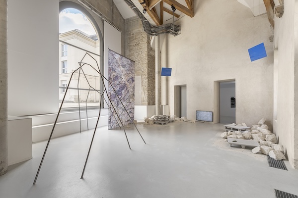 Bernard_Calet_Lointains©Nicolas Brasseur. Bernard_Calet_Lointains©Nicolas Brasseur.